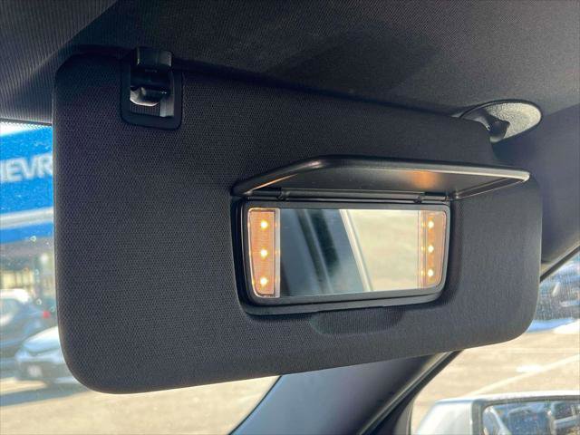 Used 2022 Chevrolet Traverse LT image 28