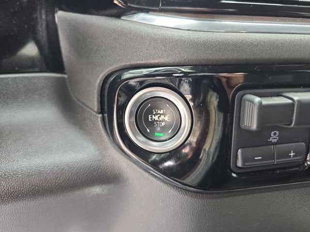 Certified 2025 GMC Sierra 1500 SLT RWD image 26