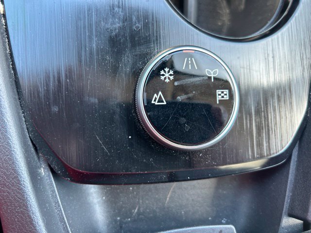 Used 2024 Nissan Rogue SV AWD/4WD image 18