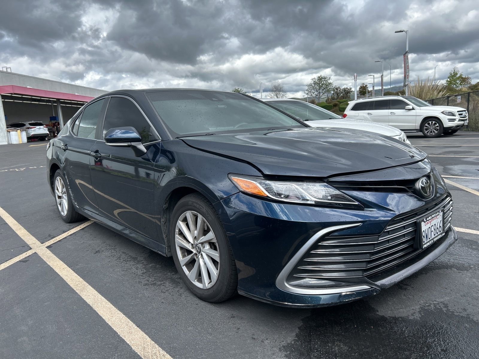 Used 2021 Toyota Camry LE w/ Convenience Package FWD image 1
