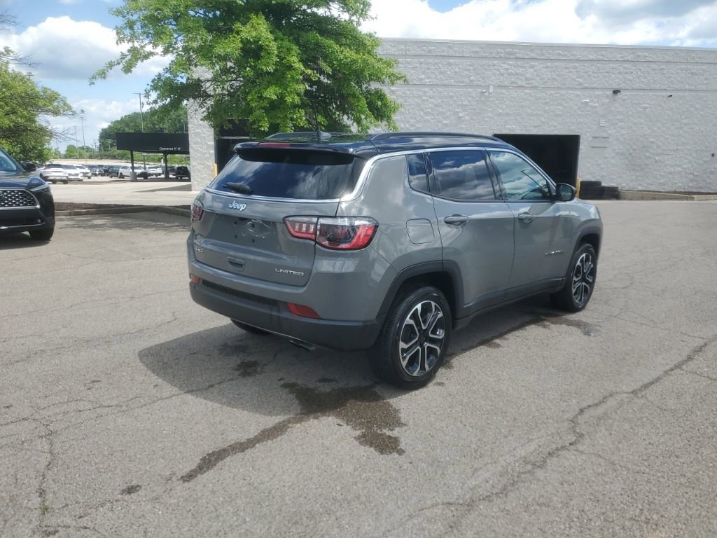 Used 2022 Jeep Compass Limited AWD/4WD image 3
