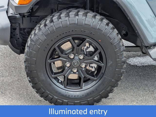 New 2025 Jeep Gladiator Sport image 13