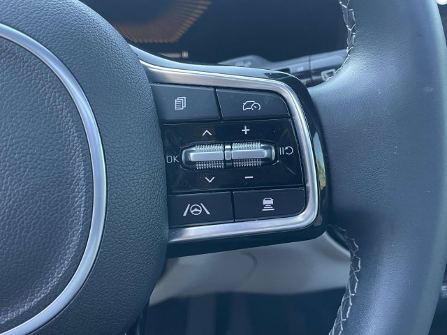 Used 2025 Kia Sorento S w/ Panoramic Sunroof Package FWD image 25