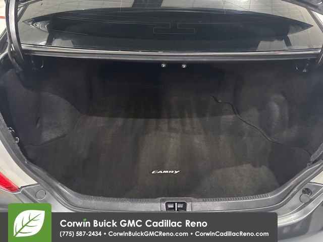 Used 2014 Toyota Camry SE w/ Moonroof Package image 35