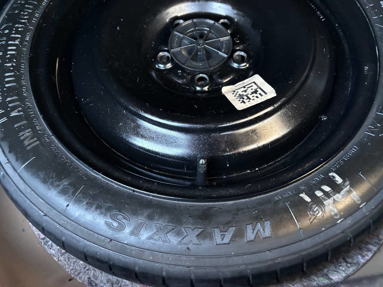 Used 2018 Ford Focus SE w/ Cold Weather Package image 26