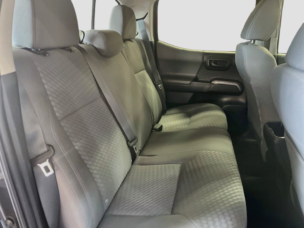Used 2022 Toyota Tacoma SR5 RWD image 26