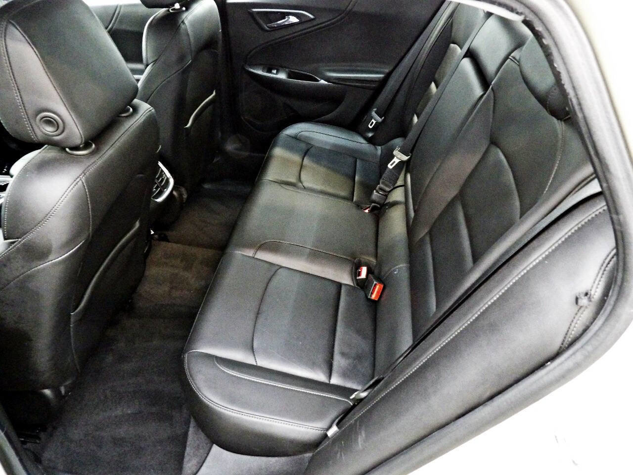 Used 2016 Chevrolet Malibu Hybrid w/ Leather Package image 10