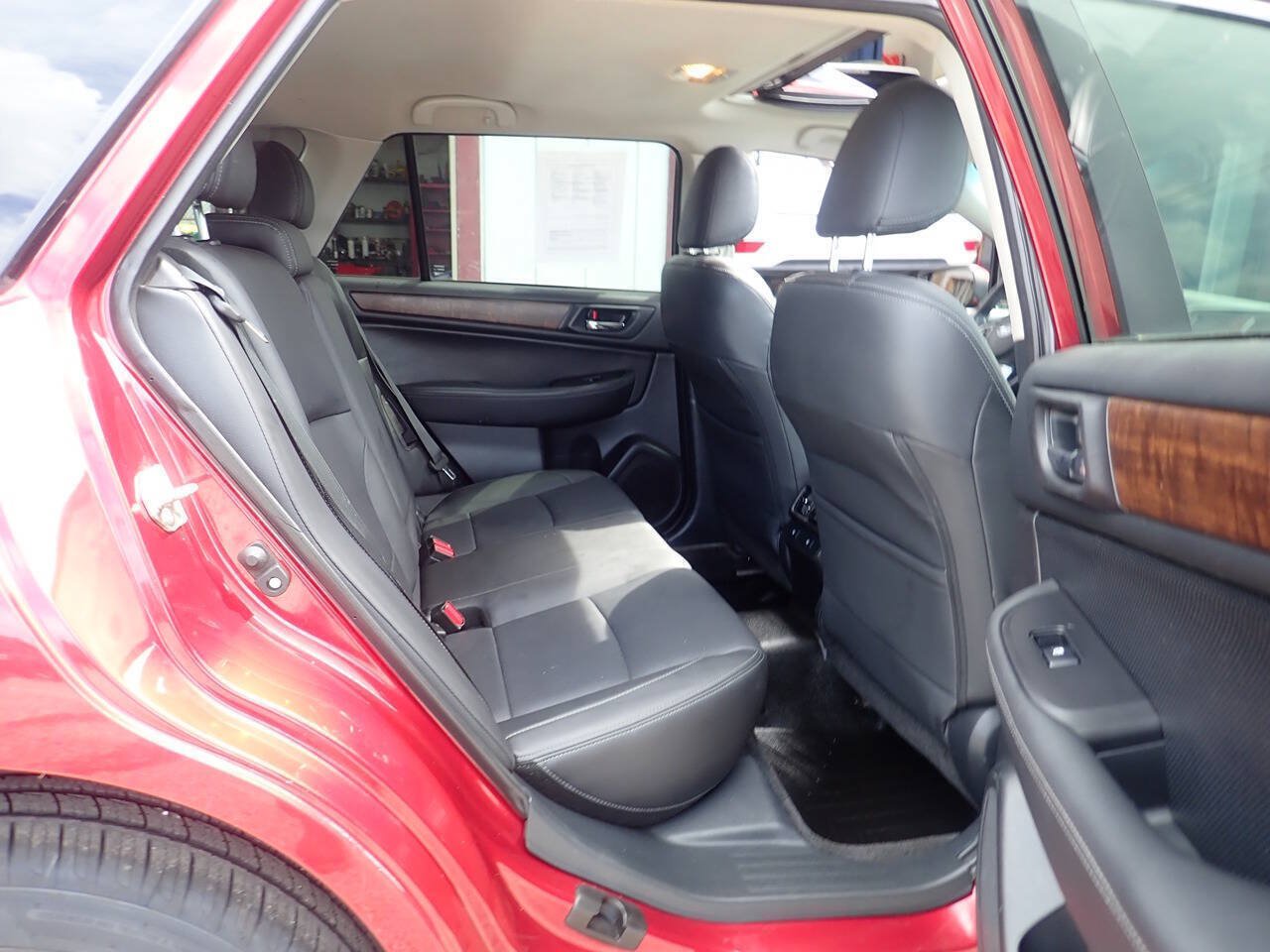 Used 2015 Subaru Outback 2.5i Limited AWD/4WD image 29