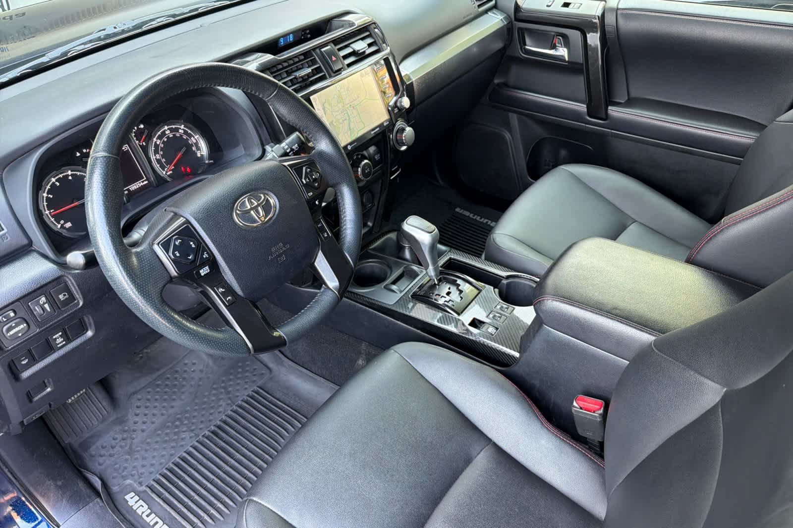 Used 2020 Toyota 4Runner TRD Off-Road Premium AWD/4WD image 13