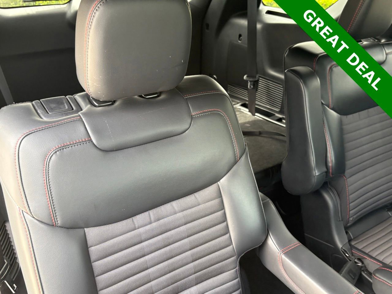 Used 2025 Ford Explorer ST-Line AWD/4WD image 40