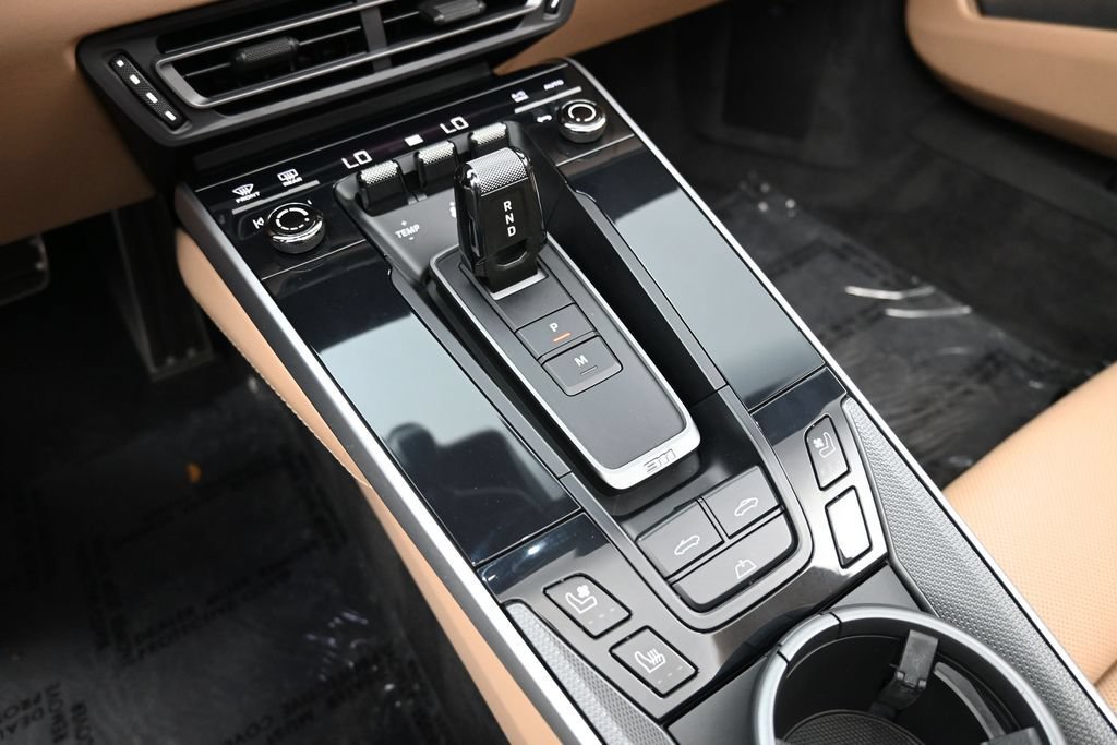 Certified 2021 Porsche 911 Turbo AWD/4WD image 19