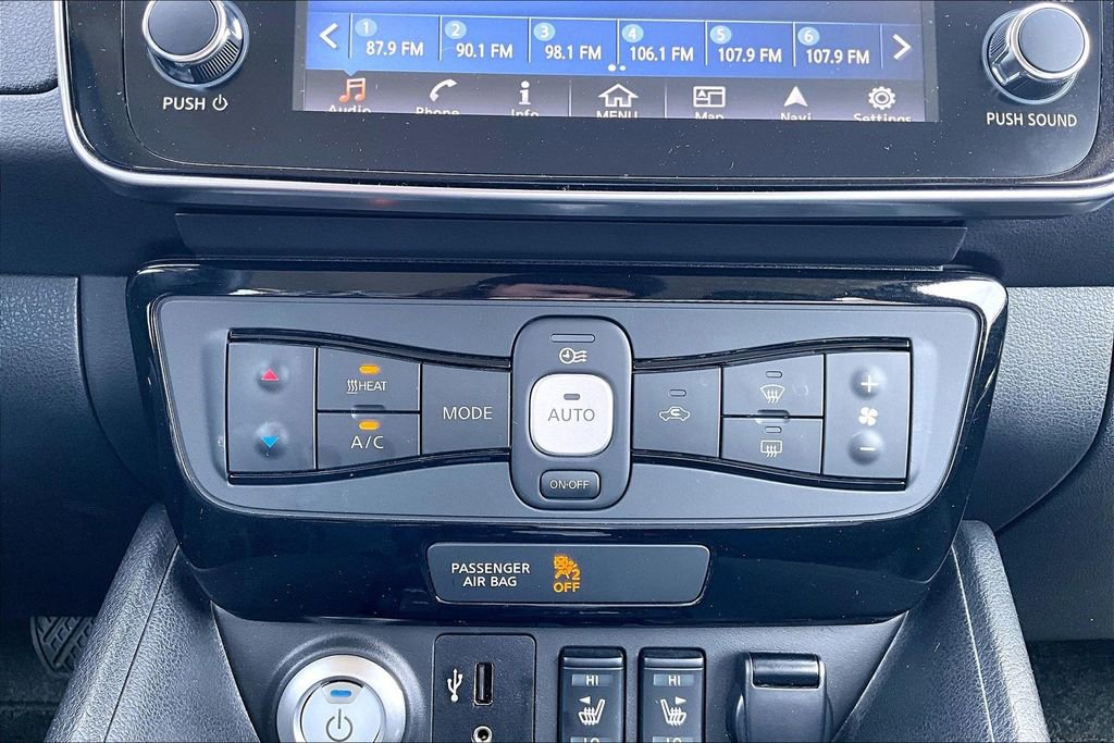 Used 2019 Nissan Leaf SV w/ SV Technology Package image 31