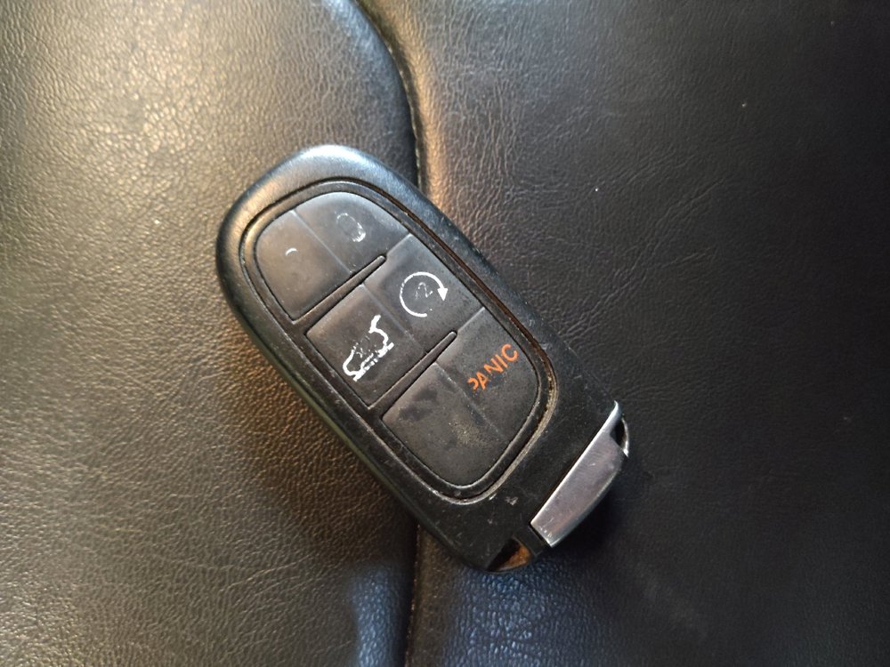 Used 2020 Jeep Cherokee Latitude Plus image 32