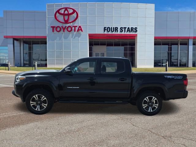 Used 2019 Toyota Tacoma TRD Sport image 1