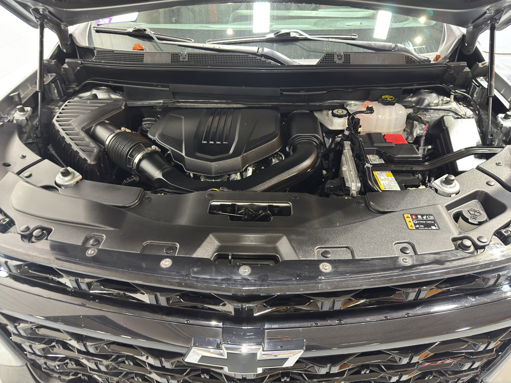 Used 2025 Chevrolet Traverse RS image 43