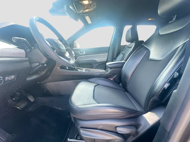 Used 2023 Jeep Compass Latitude AWD/4WD image 21