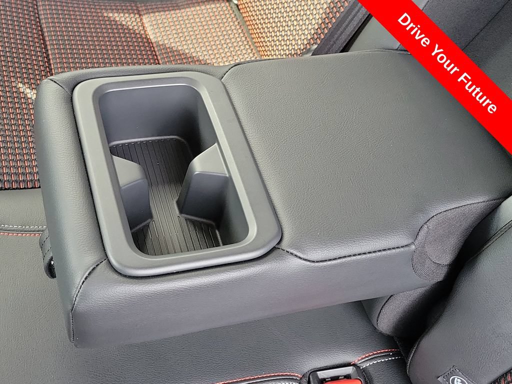 Used 2025 Nissan Kicks SR AWD/4WD image 24
