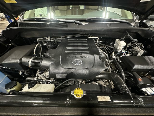 Used 2012 Toyota Sequoia Limited AWD/4WD image 22