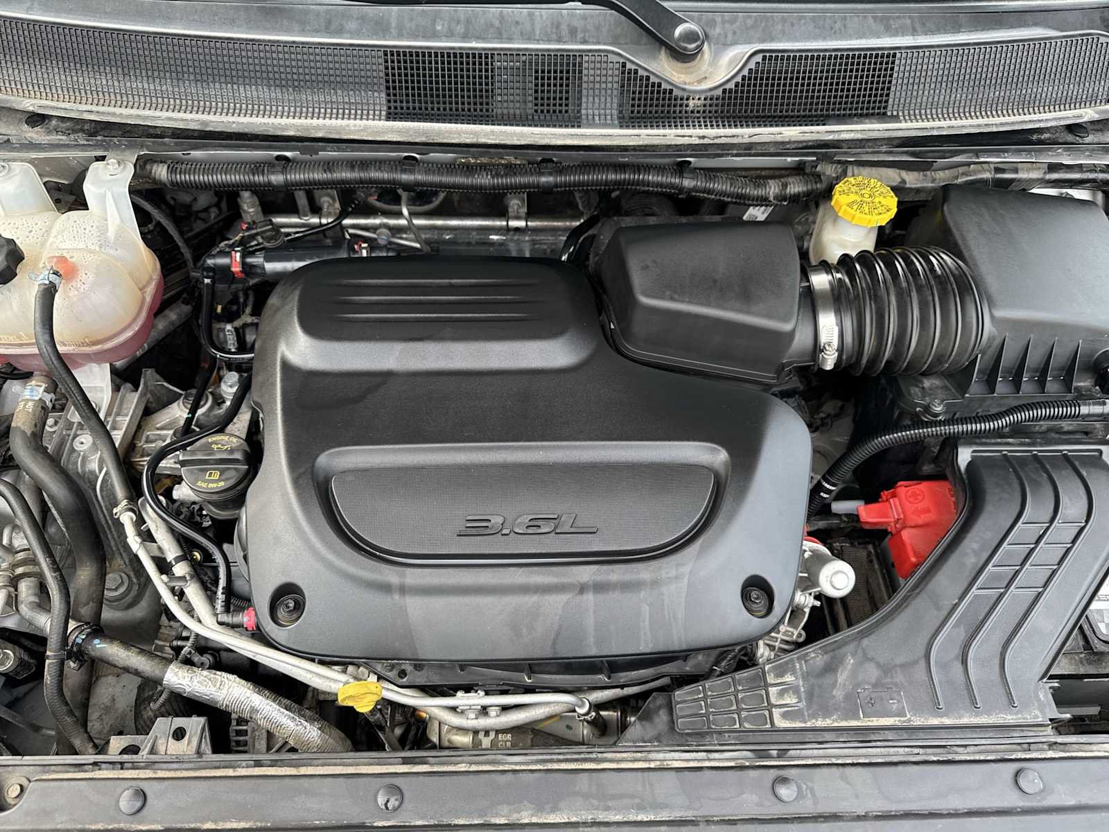Used 2024 Chrysler Pacifica Touring-L FWD image 32
