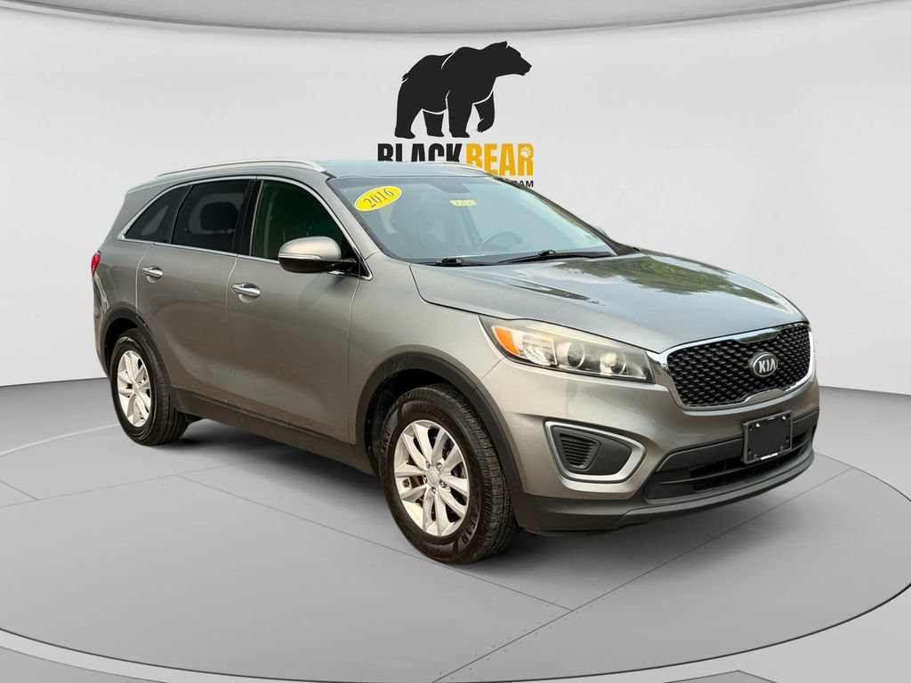 Used 2016 Kia Sorento FWD w/ LX Convenience Package image 1