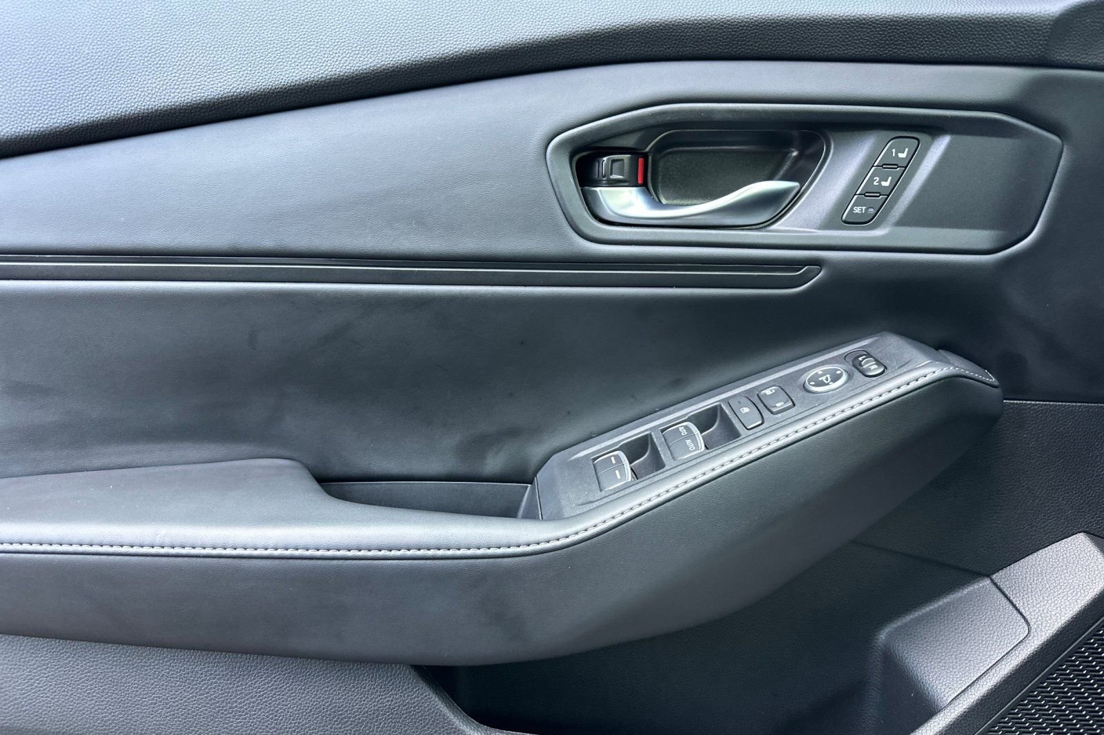 Used 2024 Honda Accord Sport image 11