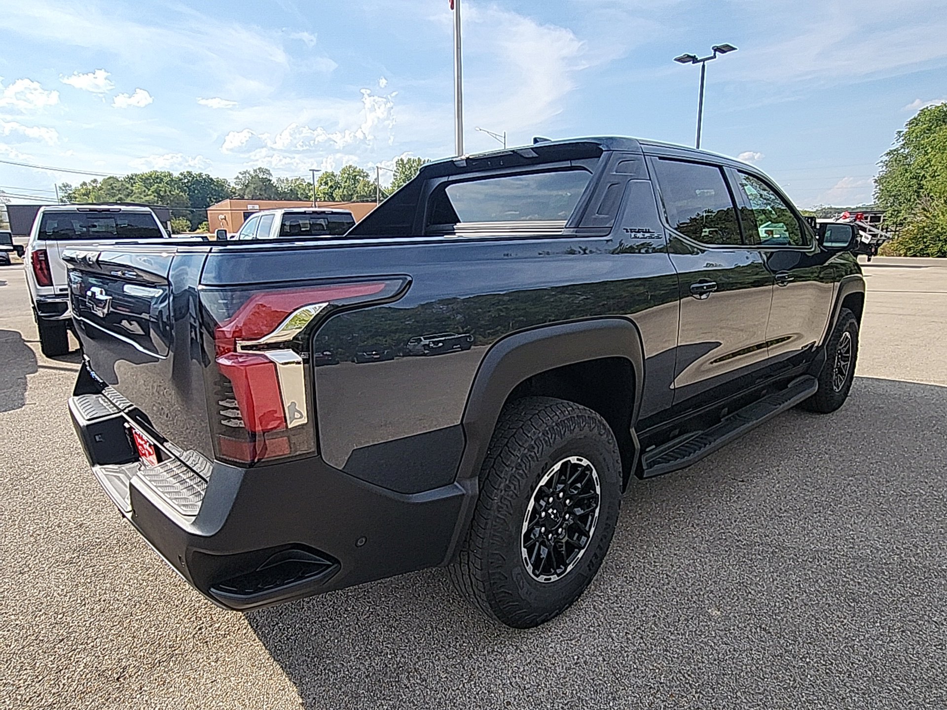 New 2026 Chevrolet Silverado EV Trail Boss w/ Premium Package image 10