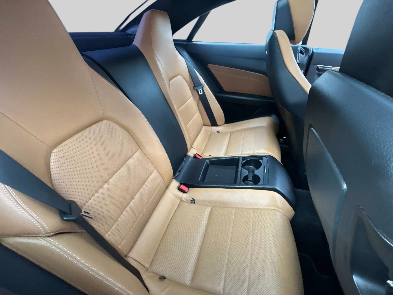 Used 2015 Mercedes-Benz E 400 4MATIC Coupe image 15