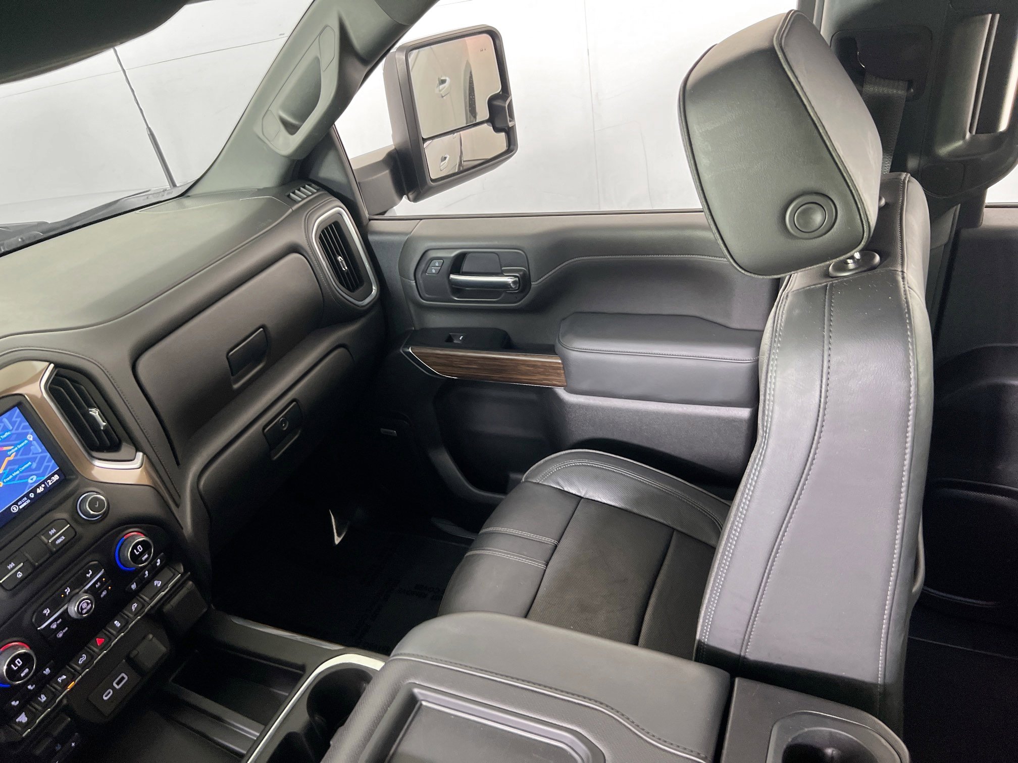 Used 2022 Chevrolet Silverado 2500 High Country w/ Z71 Off-Road Package AWD/4WD image 24