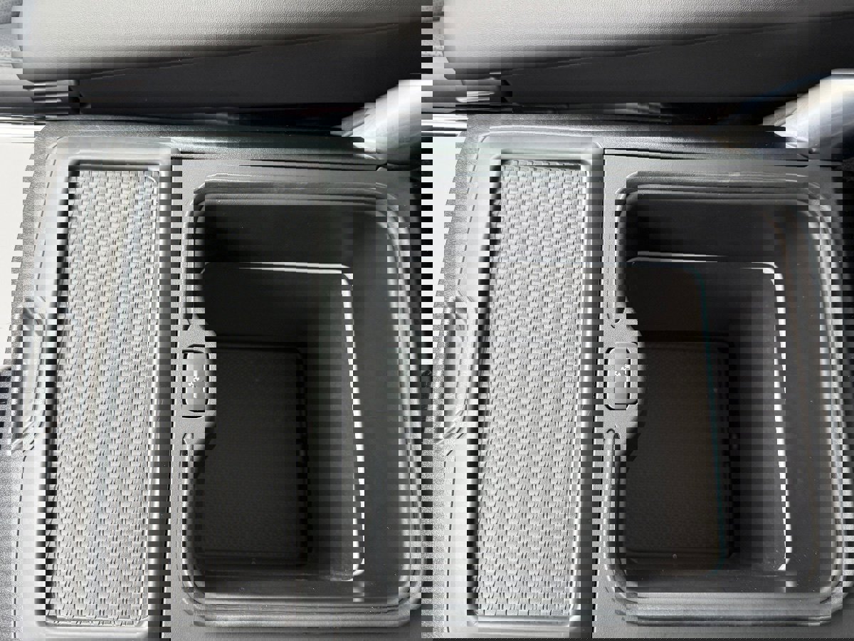 Used 2025 Land Rover Range Rover Long Wheelbase SE image 38