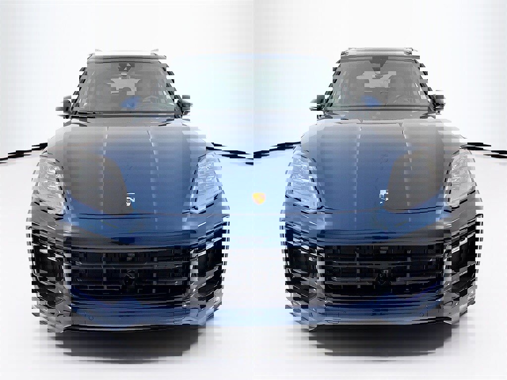 New 2026 Porsche Cayenne GTS image 6