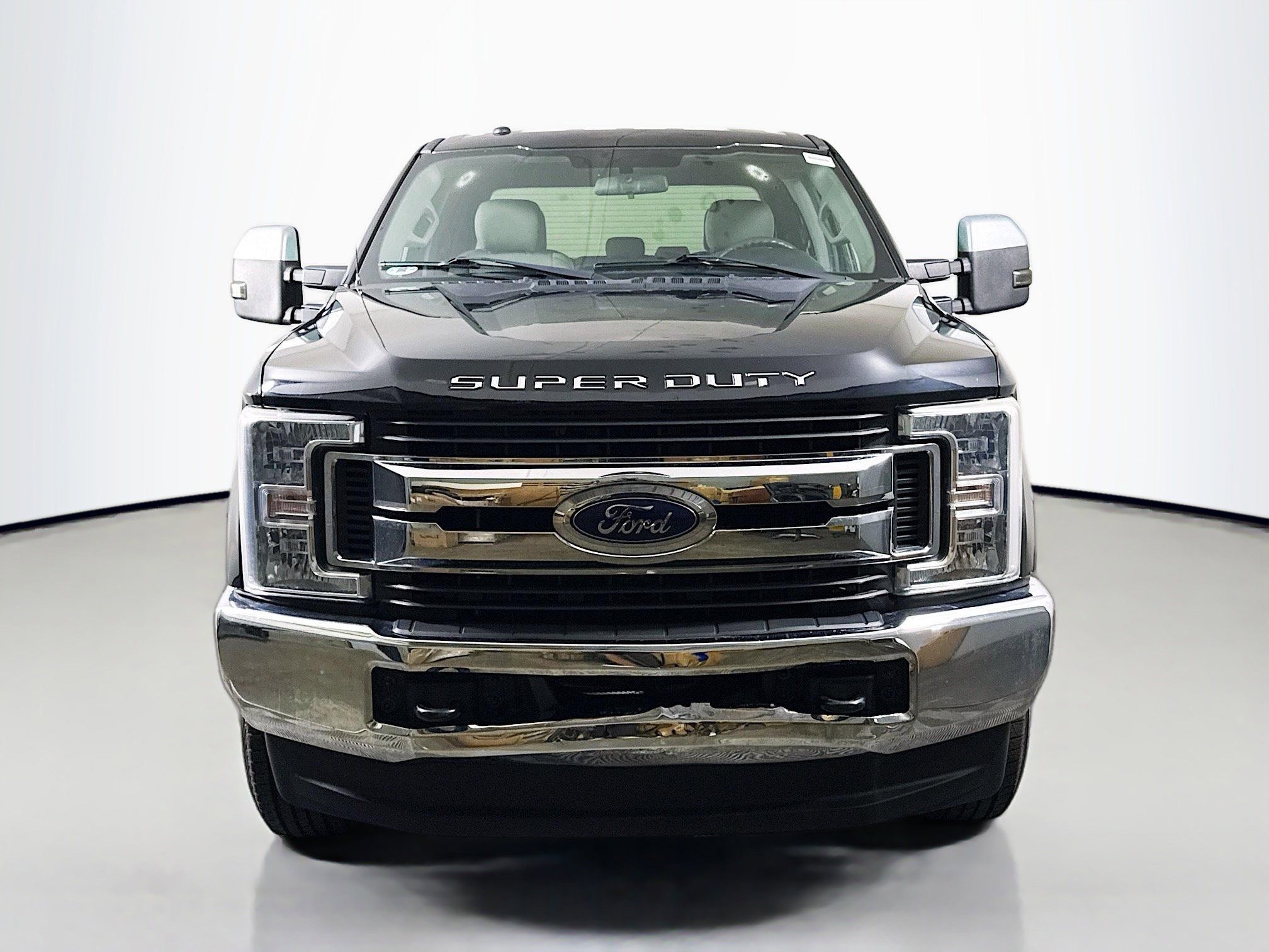 Used 2019 Ford F250 XLT AWD/4WD image 2