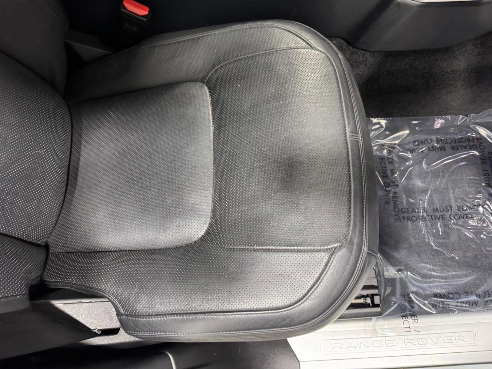 Used 2018 Land Rover Range Rover HSE image 19