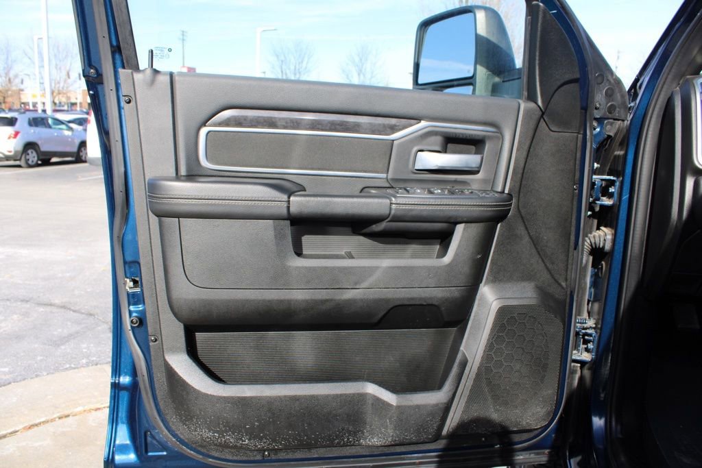 Used 2024 RAM 2500 Big Horn w/ Bed Utility Group image 18