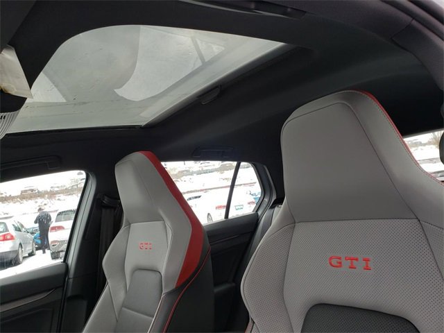 New 2026 Volkswagen GTI SE image 7