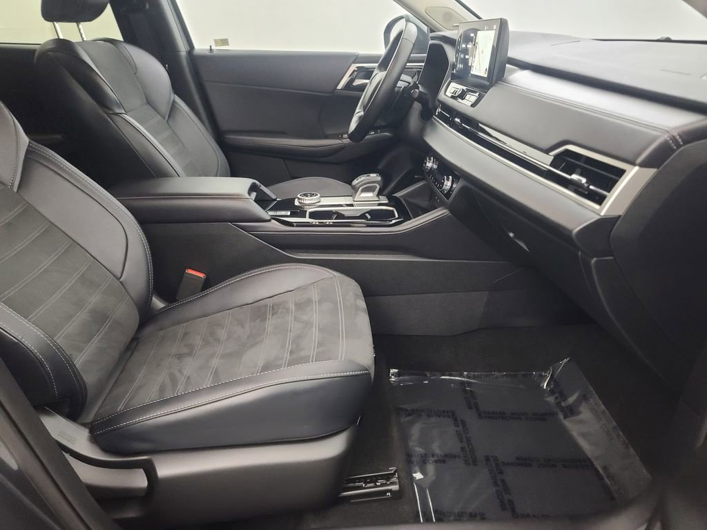 Used 2025 Mitsubishi Outlander SE AWD/4WD image 15