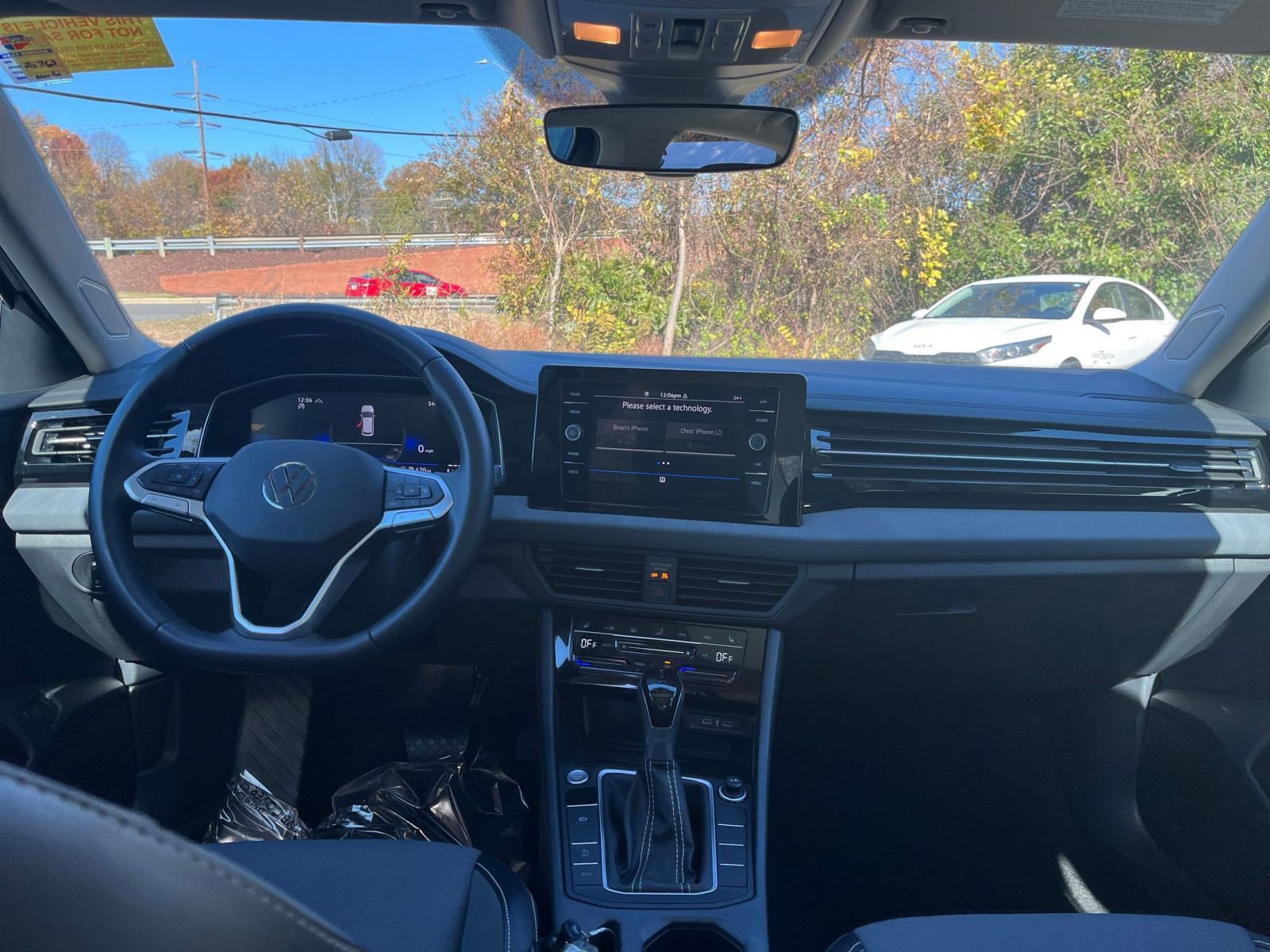 Used 2025 Volkswagen Jetta SE image 28