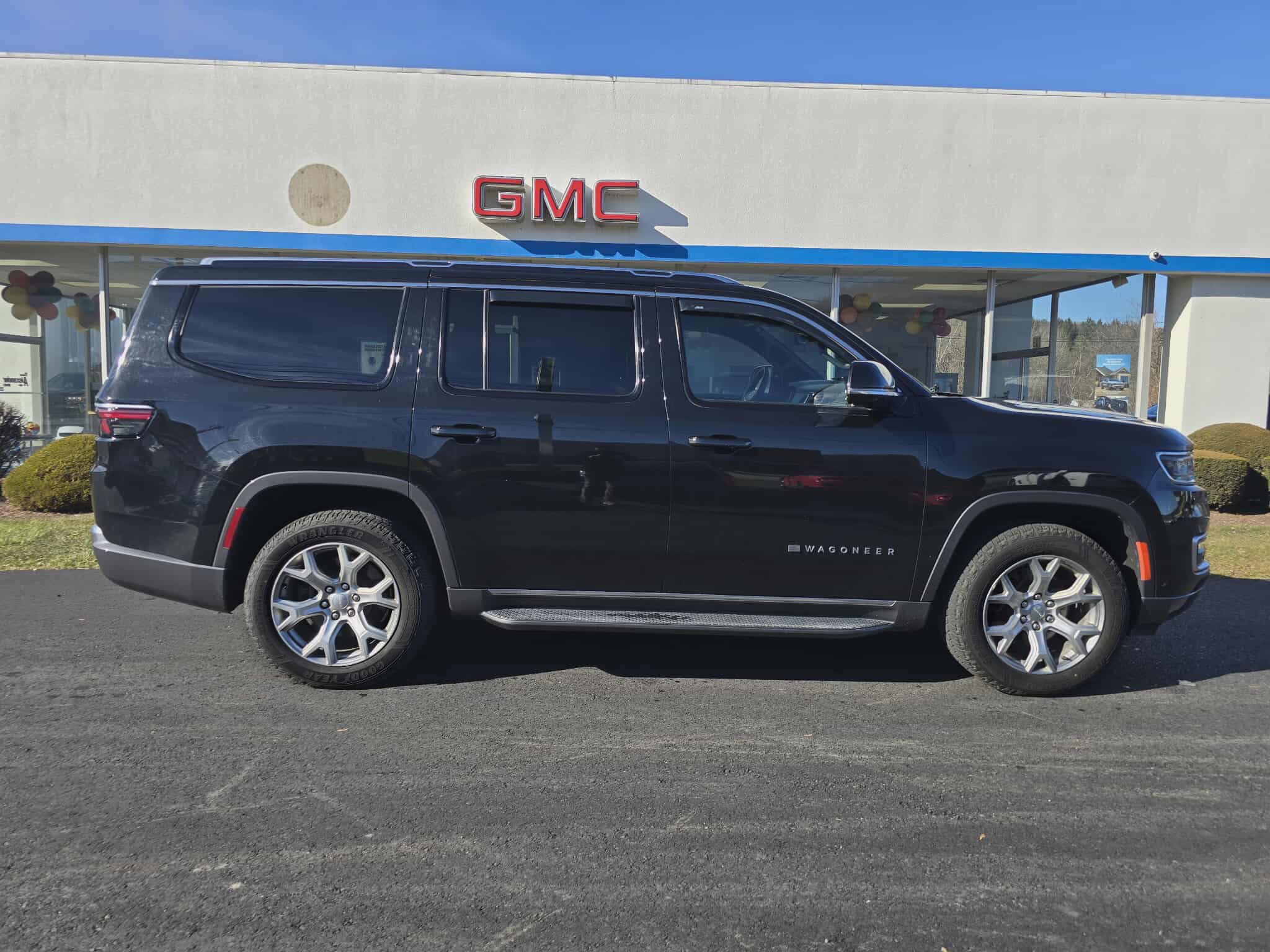 Used 2022 Jeep Wagoneer Series II video 2