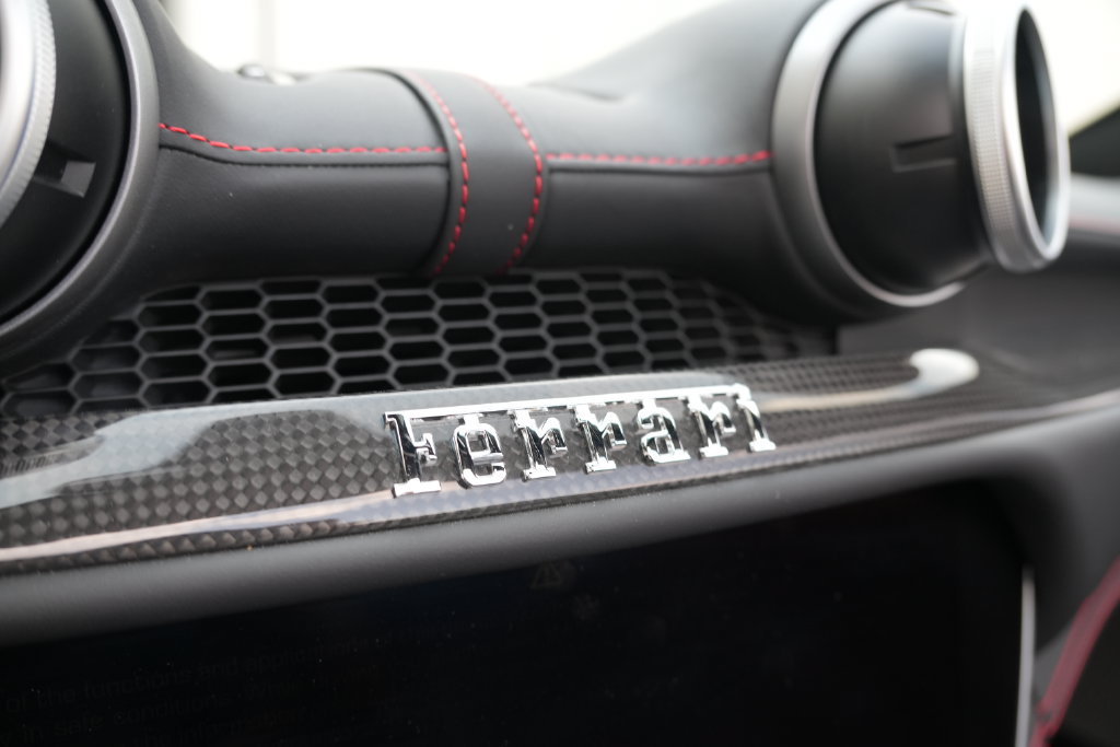 Used 2019 Ferrari Portofino RWD image 51