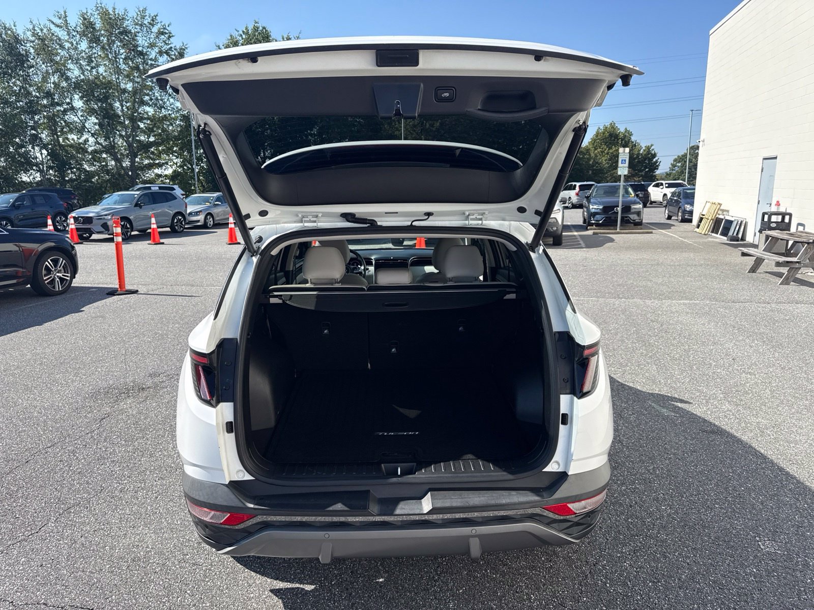 Used 2023 Hyundai Tucson Limited FWD image 10