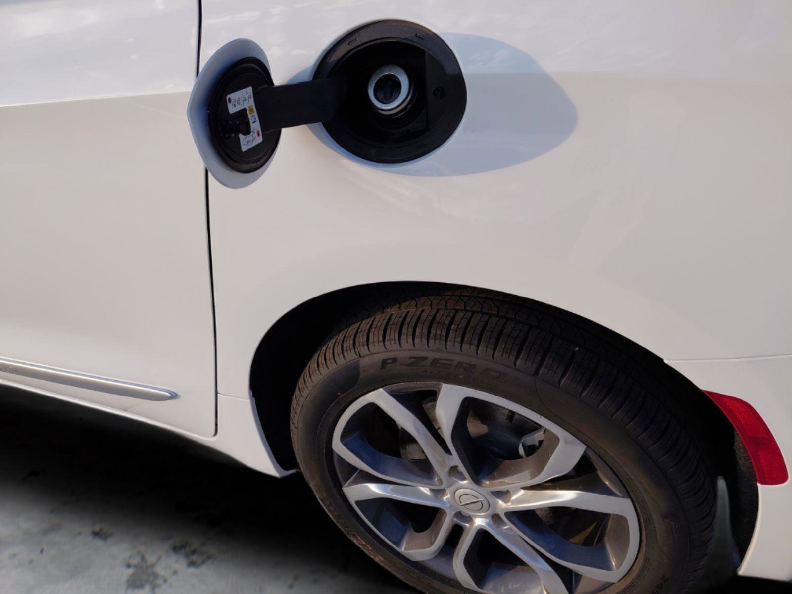 New 2026 Chrysler Pacifica Pinnacle image 28