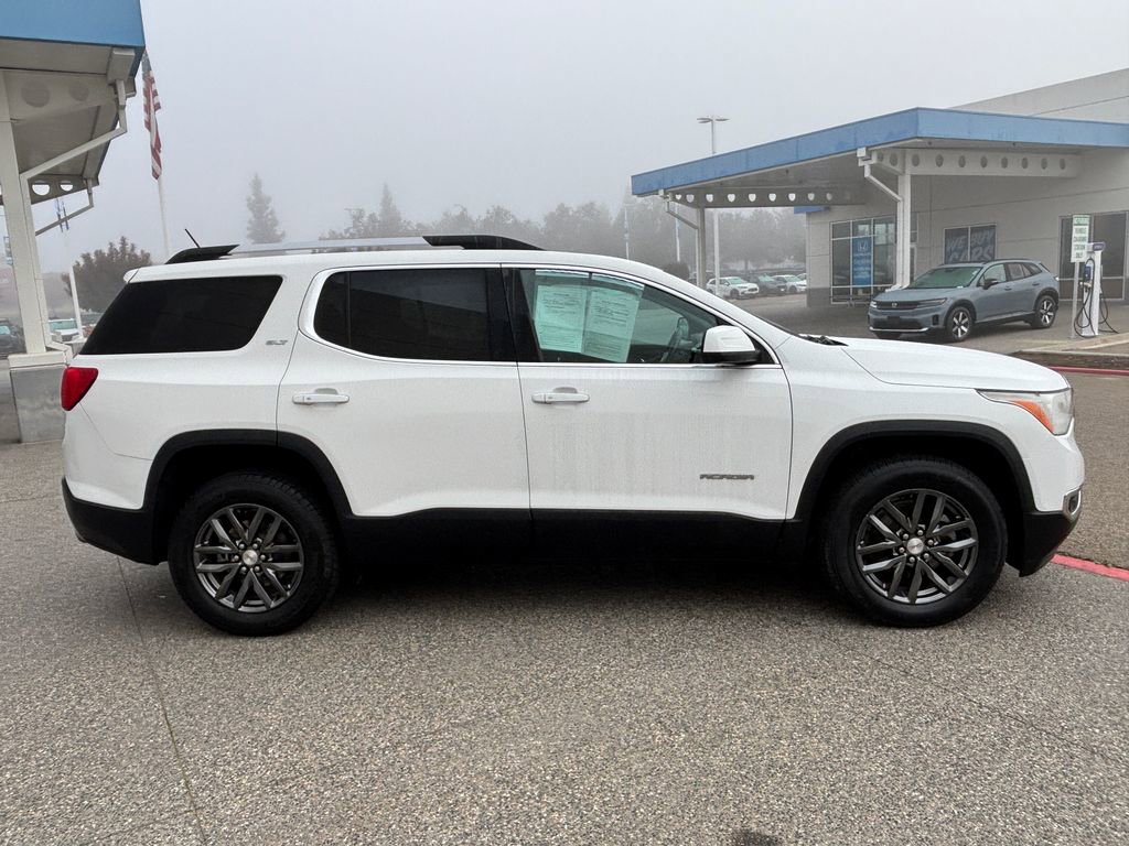 Used 2017 GMC Acadia SLT image 4