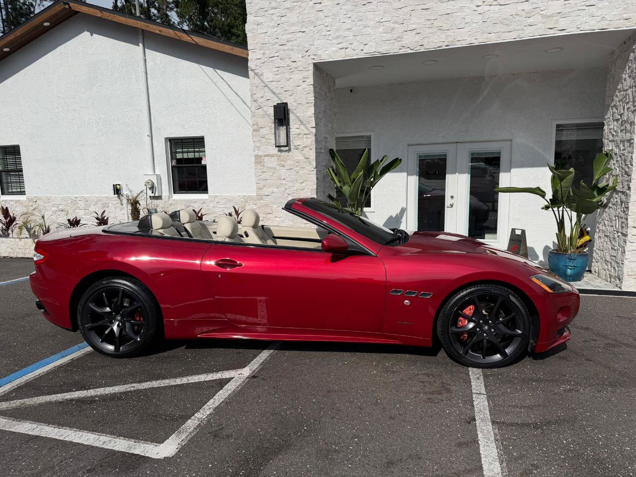 Used 2012 Maserati GranTurismo Sport RWD image 19