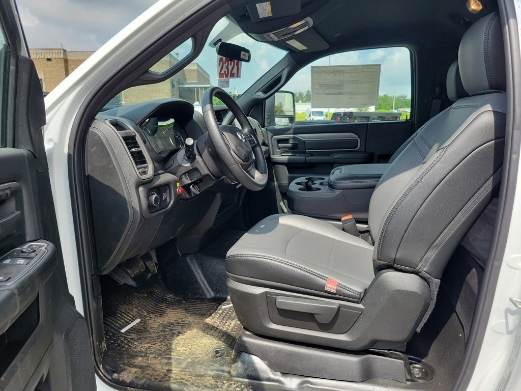 New 2024 RAM 5500 Tradesman image 8