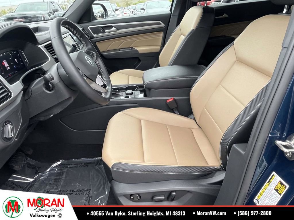 Certified 2023 Volkswagen Atlas Cross Sport SE w/ Black Wheel Package AWD/4WD image 19