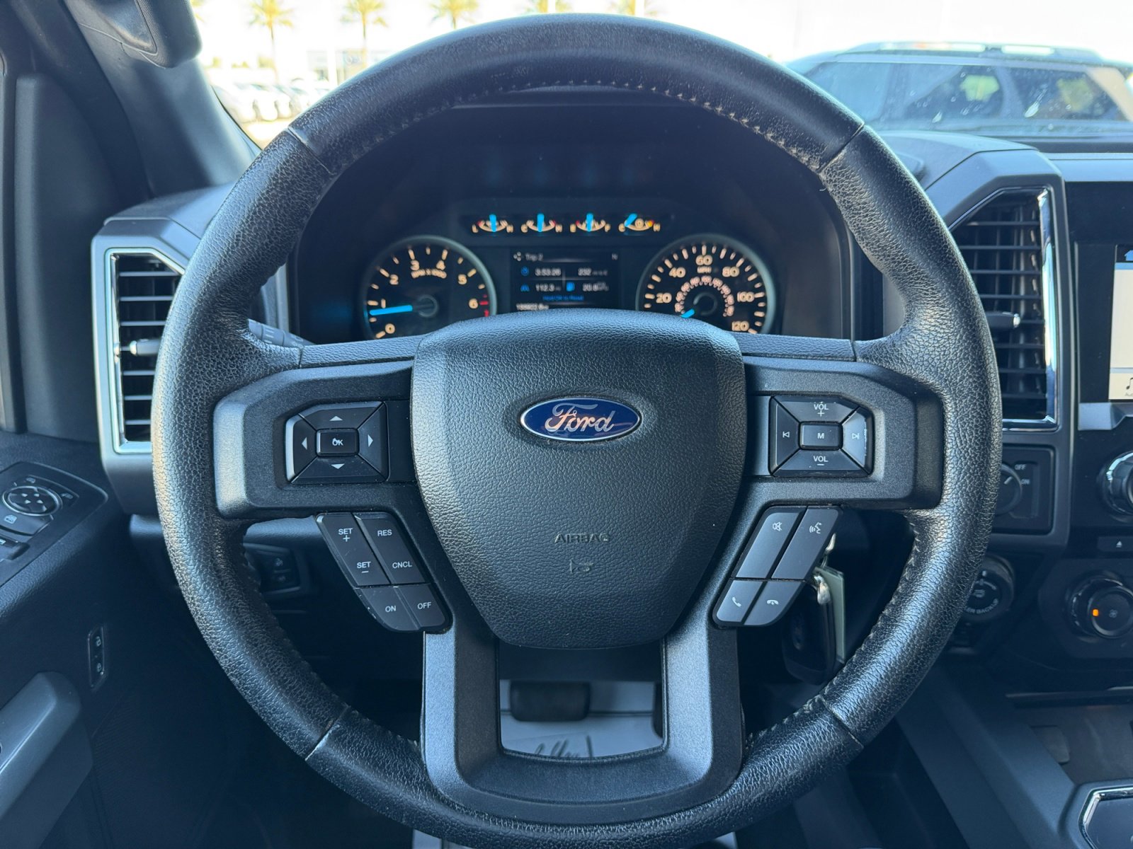 Used 2016 Ford F150 XLT w/ Equipment Group 302A Luxury image 9