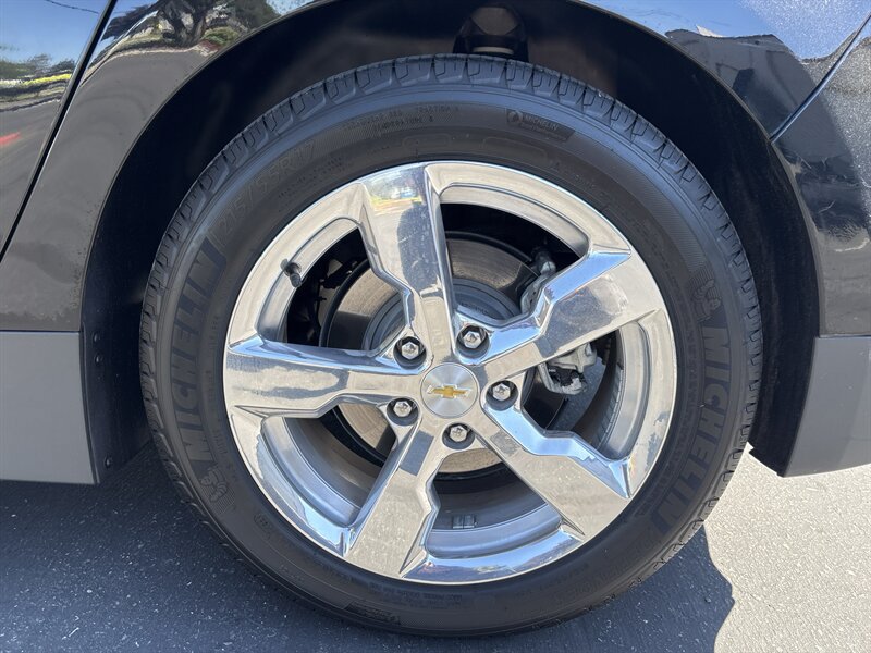 Used 2011 Chevrolet Volt Premium w/ Premium Trim Package FWD image 17