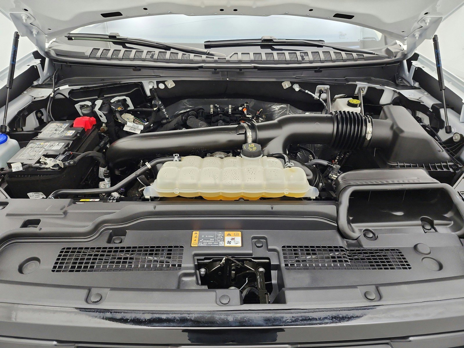 Used 2025 Ford Expedition Active AWD/4WD image 19
