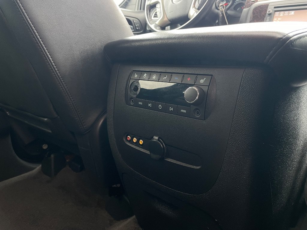 Used 2012 GMC Yukon XL Denali RWD image 33