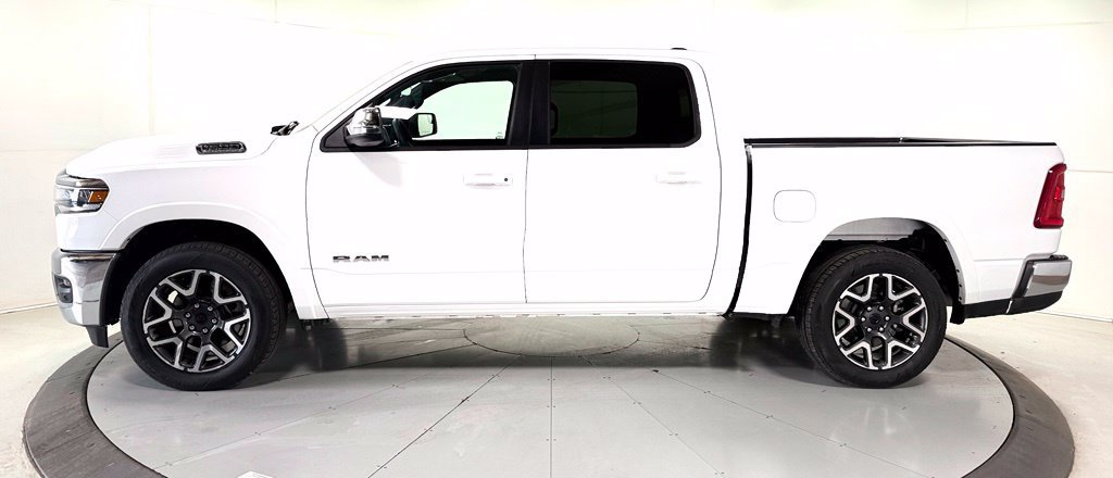 Used 2026 RAM 1500 Laramie AWD/4WD image 7