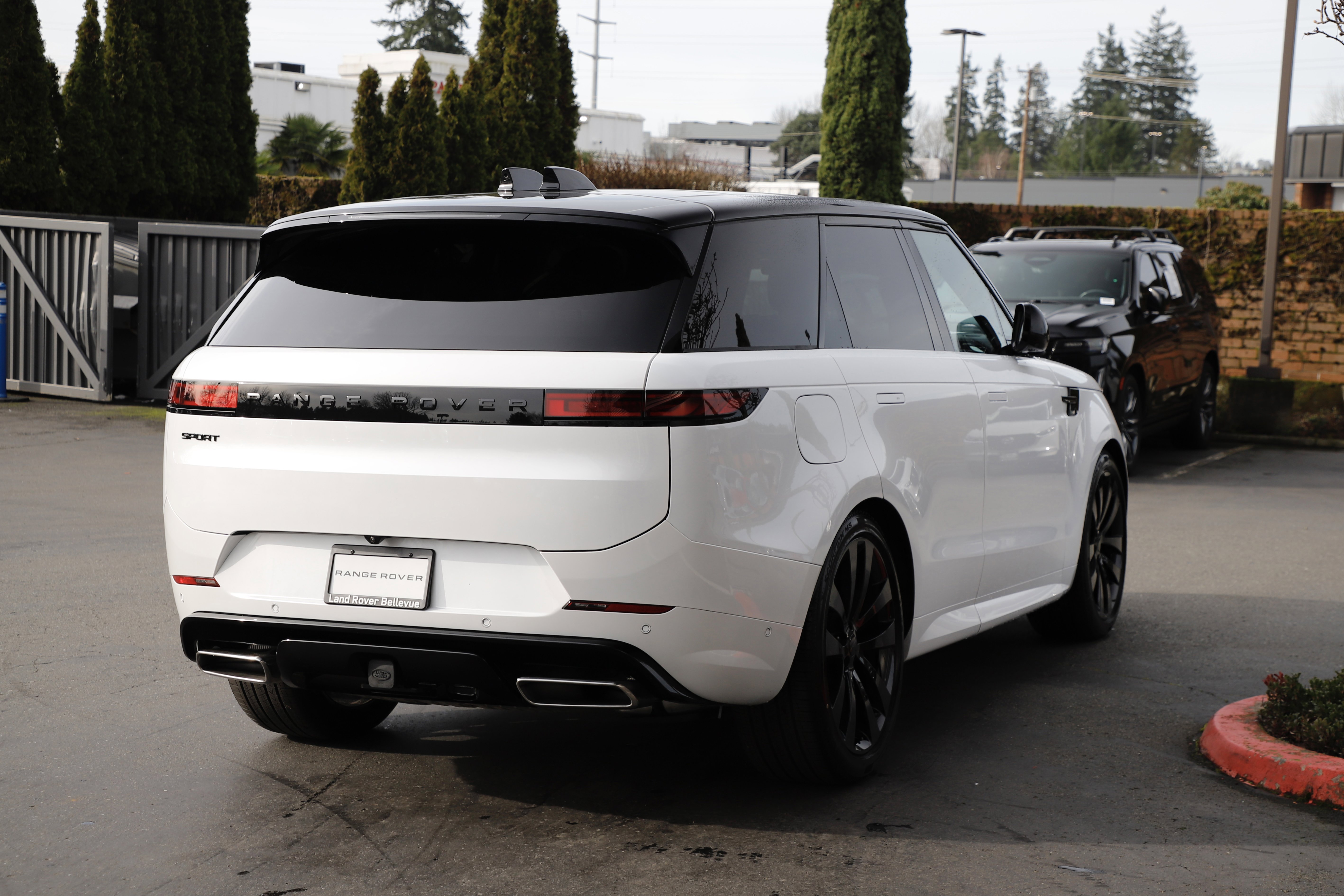 New 2026 Land Rover Range Rover Sport Dynamic SE image 6